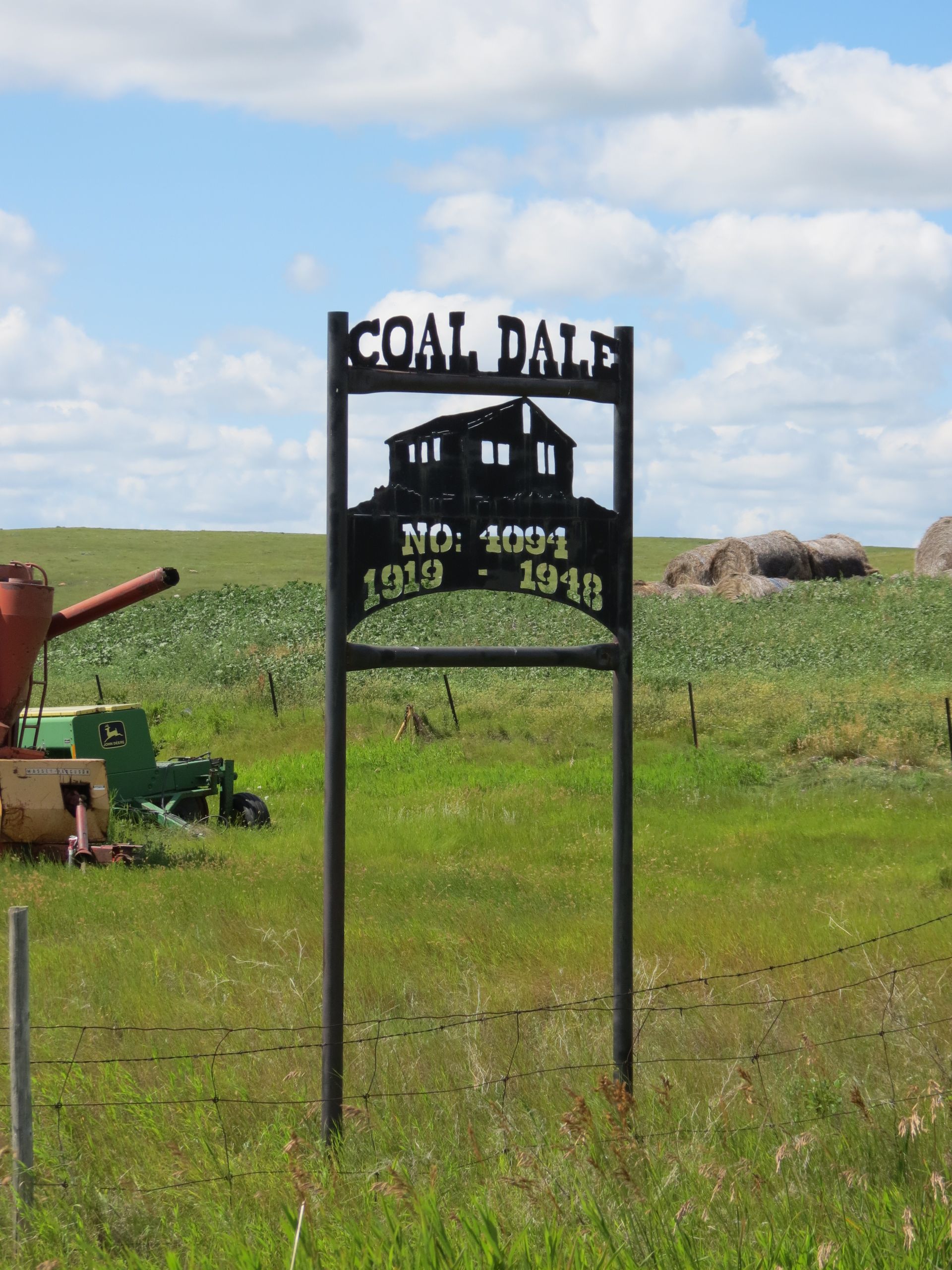 Coal Dale School District 4094,1919-1948,  North east section 32 township 3 range 21 west of the second meridian, near Minton, Roanmine,  Saskatchewan,      - Saskatchewan Gen Web